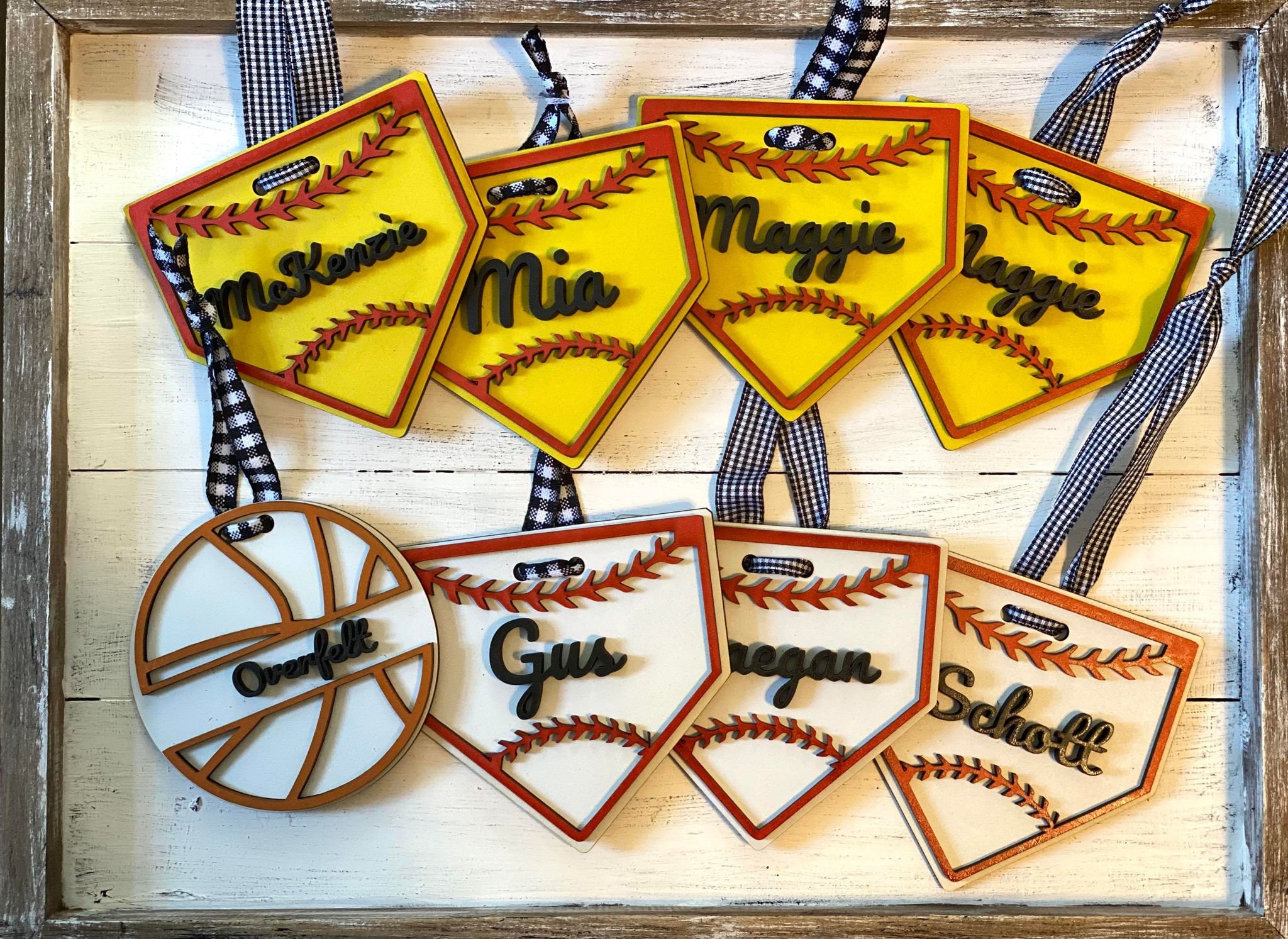 Football Mama Charm, Fußballtasche oder Auto Charm, Football Mom Anhänger, personalisierter Taschenanhänger, personalisierter Sportanhänger, Namensanhänger, Taschenanhänger,