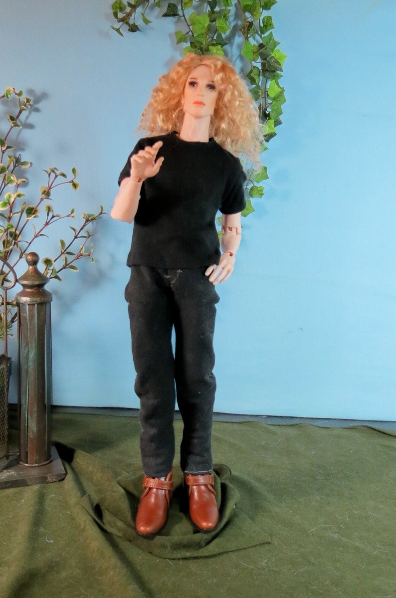 2-EGS-2 Tonner 18.5/" New Vinyl//Resin Evangeline Ghastly Fashion Pumps//Shoes