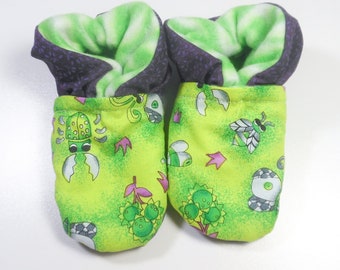 Green Thumb Baby Booties (One Size Fits Most 0-18 Months)