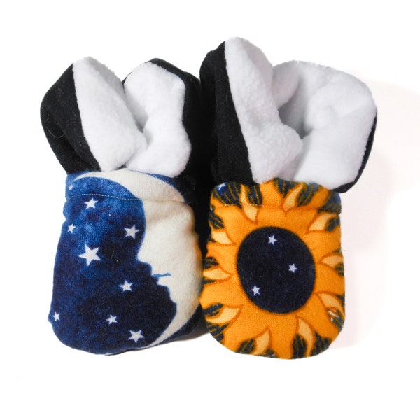 Flannel Sun and Moon Baby Booties (Fits Most Size 0-18 Months)