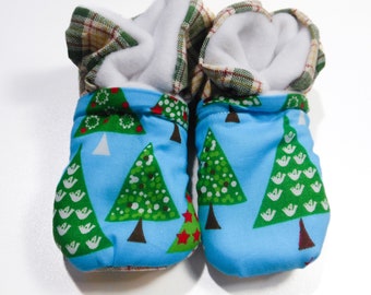 Christmas Tree Baby Booties (One Size Fits Most 0-18 Months)