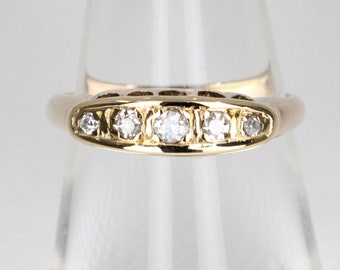 Anillo antiguo de oro de 18 quilates con cinco diamantes – Anillo victoriano de oro amarillo – Circa 1900