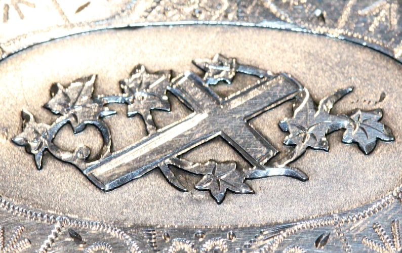 Antique Victorian Silver Oval Ivy /& Cross Design Brooch Birm 1888