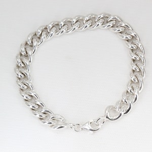 Vintage Sterling Silver Solid Curb Link Bracelet – Heavy Chain – Circa: 1980s – 22.7cm