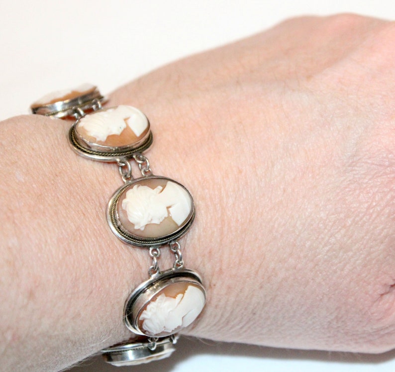 Continential Silver Cameo Bracelet C:1940/'s