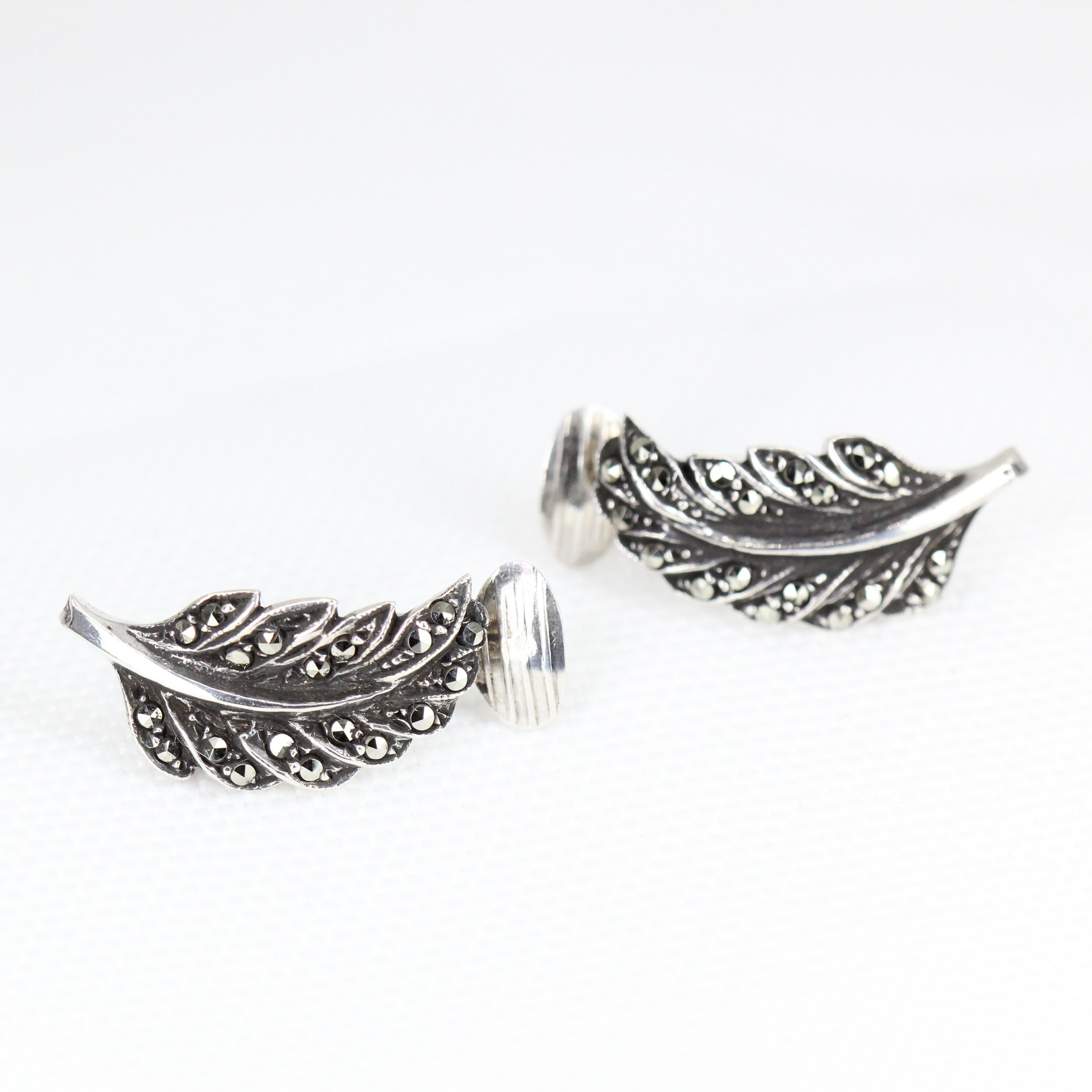 Boucles D'oreilles Clips Anciennes Vers 1930 - Marcassites, Plaqué Argent, Vintage