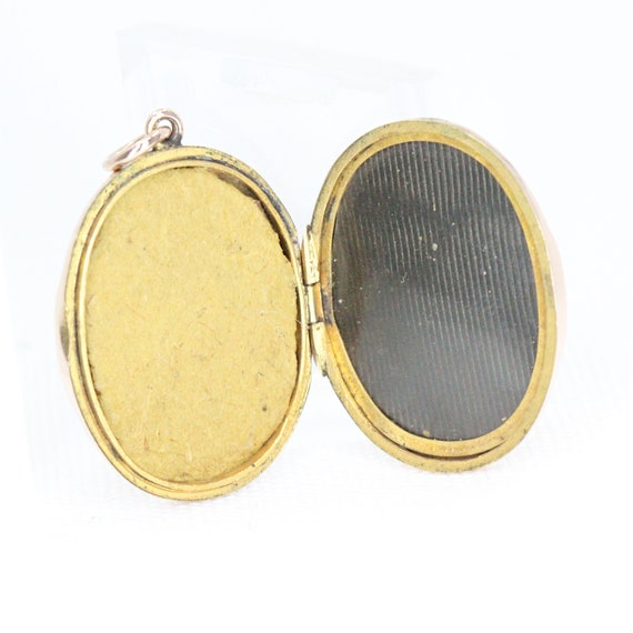 Antique 9ct Gold Front & Back Engraved Oval Locke… - image 4