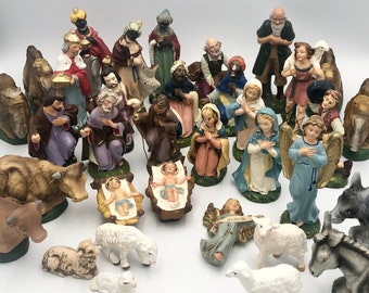 Vintage Choice of Nativity Replacement Pieces Hand Painted Paper Mache Made in Italy and Japan Green Bases SOME DAMAGE Read Full Description