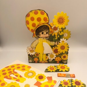 Vintage Sunny Honeycomb Centerpiece New Old Stock Never Used - Ambassador Hallmark Brand 1970s