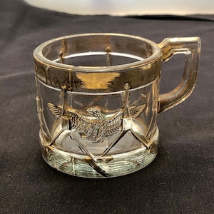 Tambor de copa infantil antiguo y águila americana Westmoreland Patriotic Americana Clear con oro EAPG 1909