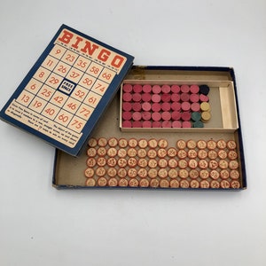 Juego de juego de bingo vintage: 25 cartones, 74 números (falta 1), 88 marcadores