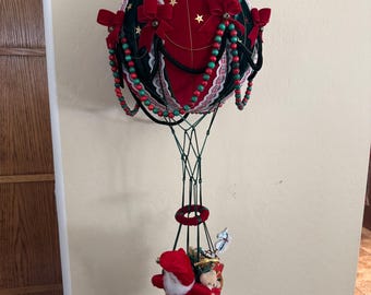 Vintage LARGE Musical Santa Hot Air Balloon Hanging Christmas Decoration – Velvet Balloon & Wicker Basket