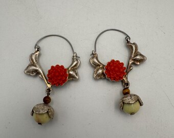 Vintage Silver Tone Floral Drop Earrings Coral Orange Flower Green Bead Dangles Botanical Boho Jewelry