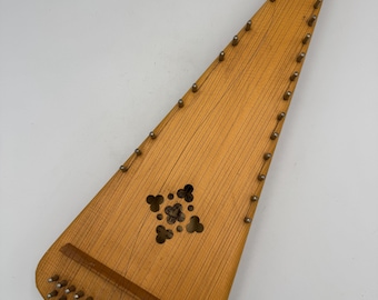 Salterio de arco vintage de 1994 de Unicorn Strings Music Co., Gene Jessica Jaeger, instrumento de madera de 20-1/2", para reparar.