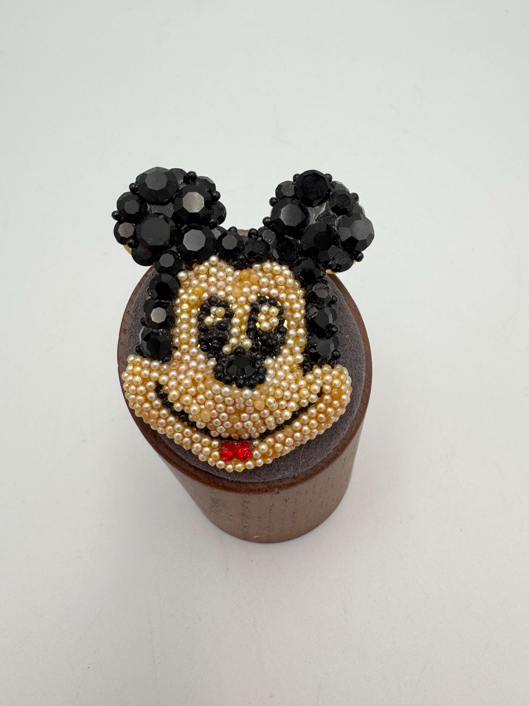 超レア★Wendy Gell Disneyミッキマウスブローチ DISNEY WENDY GELL Mickey Mouse PIN BROOCH SWAROVSKI CRYSTALS