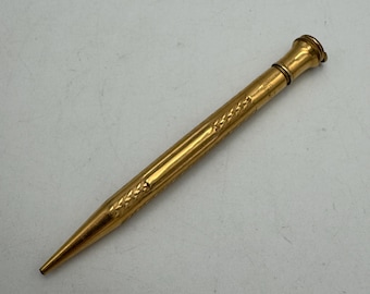 Vintage Superite Gold Filled Druckbleistift-Anhänger, 10 cm, graviert, Drehbleistift, Chatelaine Schmuck