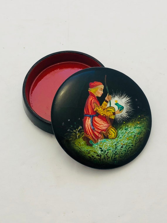 Vintage Trinket Box Russian Lacquerware Fairy Tal… - image 1