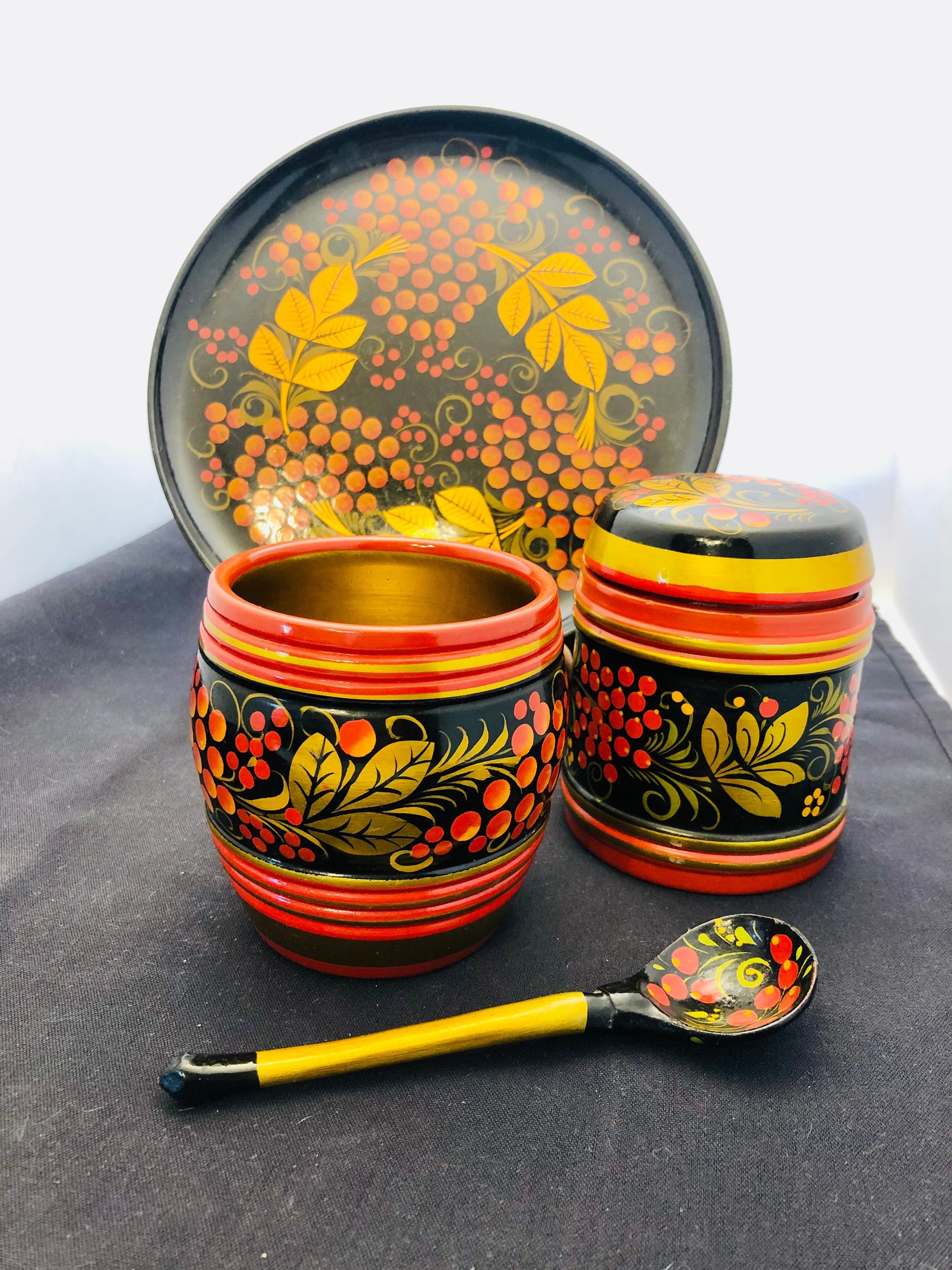 【値下げ】ロシア　伝統民芸品　ホフロマ塗り　木製漆器 スプーン　壁掛け　ボール 最終値下げ】ロシア 伝統民芸品 ホフロマ塗り 木製漆器 スプーン