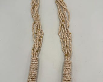 Collar o cinturón vintage largo de 62 pulgadas con siete hebras de cuentas de concha, joyería bohemia de múltiples hebras en color blanco crema, fajín de cuentas
