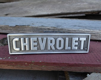 Maniglia Chevy CHEVROLET - Blocco tirante per cassetto in metallo nichel spazzolato con lettere - Pomello per auto, decorazione per garage e tana dell'uomo