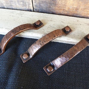 Antikes Kupfer gehämmert Metallgriff Schubladenknauf - rustikales Vintage romantisches Land