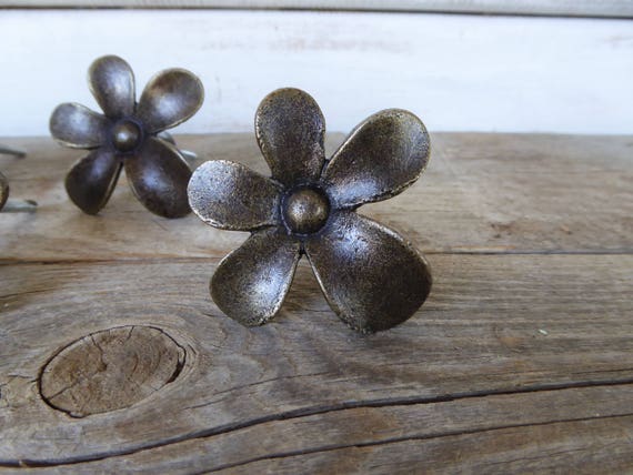 Oil Rubbed Bronze Metal Flower Knob Drawer Pull Whimsical Etsy