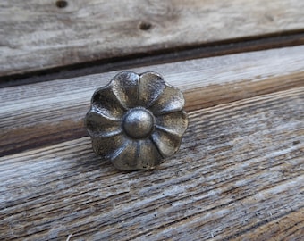Pewter Flower Shaped Metal Knob Nickel Silver Drawer Pull ~ Romantic Country Boho Urban Farmhouse Home Decor