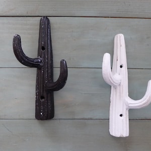 わずかにダメージ加工された黒または白のCACTUS HOOKタオルコートラックキャビンコテージ西部南西部壁フックホームデコレーション選択