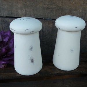 Set of Creamy White Wood SALT & PEPPER Shakers Urban Farmhouse Cottage Kitchen Decor BoHo