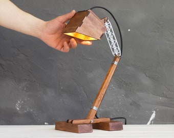 gelede houten bureaulamp, het KRAN minimalistische geschenk, verstelbare creatieve sluwe licht, artistiek functioneel ontwerp voor uw thuiskantoor