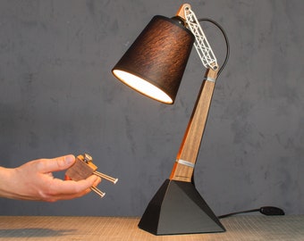 Lampe en bois articulée, éclairage de chambre à coucher industriel, décoration moderne sur mesure pour la maison et le bureau, lampes en bois faites main par Paladim