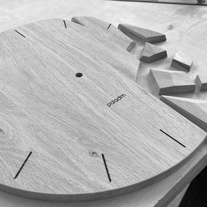 Shattered broken abstract wall clock 12 VREME, Art Timepiece, Timeless Wall Art, Made by hand from Oak, Time Representation, Unique Gift zdjęcie 5