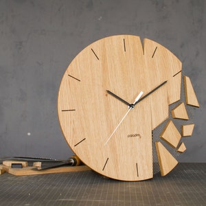 Shattered broken abstract wall clock 12 VREME, Art Timepiece, Timeless Wall Art, Made by hand from Oak, Time Representation, Unique Gift image 2