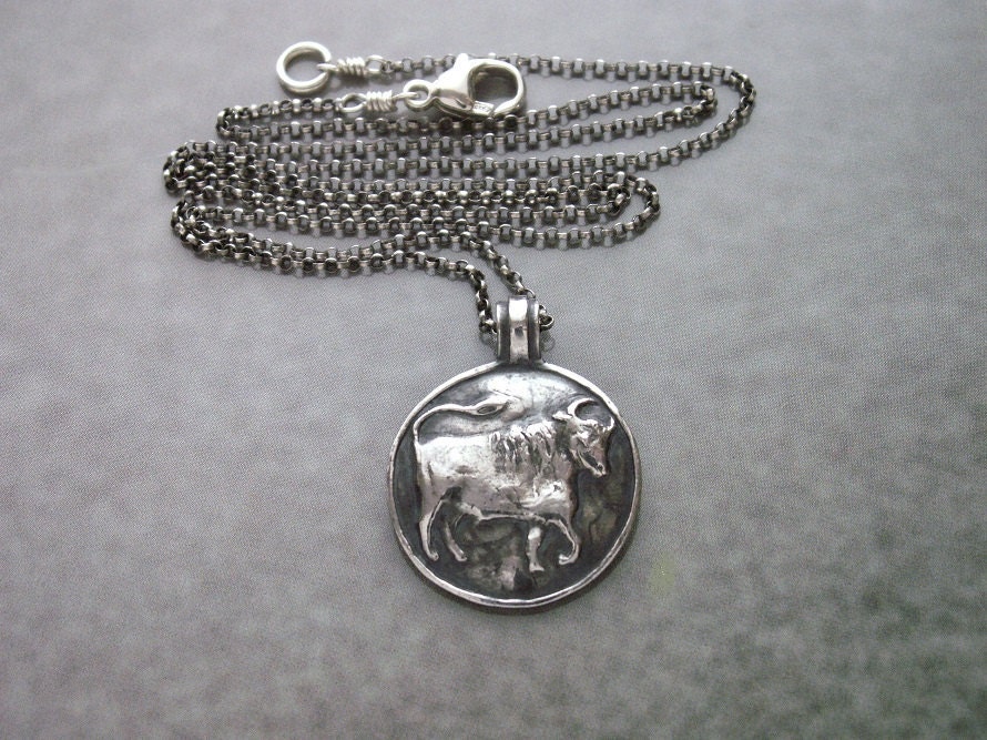 Taurus Necklace Taurus Zodiac Sign Necklace Small Silver - Etsy