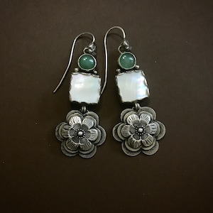 Sterling silver flower earrings with mother of pearl and aventurine cabochon, handcrafted statement jewelry, floral sterling silver earrings