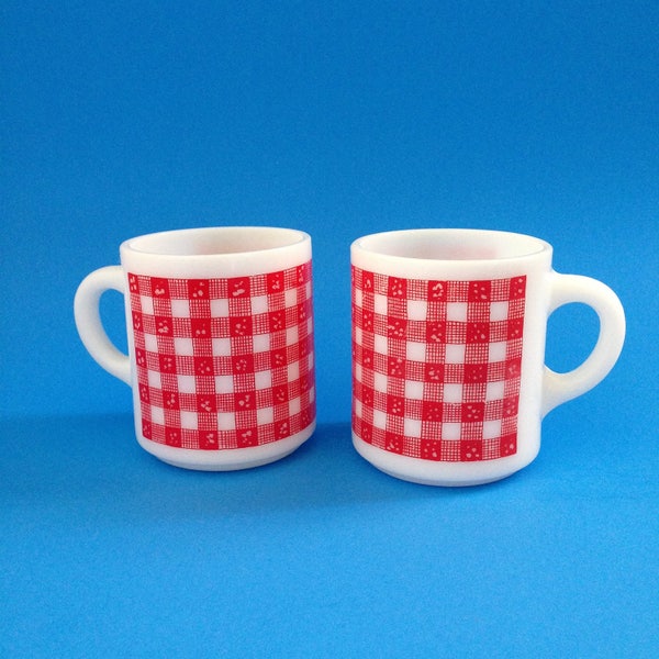 Pair of Hazel Atlas red Gingham Pattern Mugs