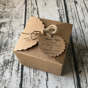 25 boîtes de cadeaux kraft avec étiquettes de remerciement personnalisées Boîtes de cadeaux de noce Boîtes cadeaux d'anniversaire Boîtes de cadeaux de baby shower