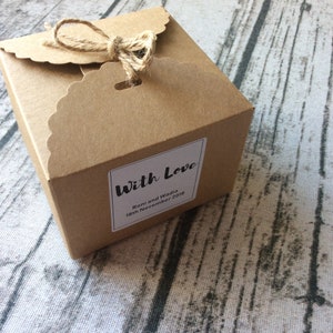 24x Scatole di carta kraft marrone naturale Bomboniere Scatola di favore Matrimonio & Festa Scatola regalo di Natale per biscotti da forno al cioccolato Candy Cake 9x9x6cm