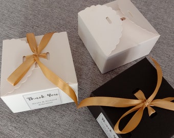 24x boîtes en papier blanc ou noir avec des autocollants personnalisés en feuille d’or étiquettes de faveur de fête de mariage boîtes de faveur Bomboniere boîtes-cadeaux de Noël