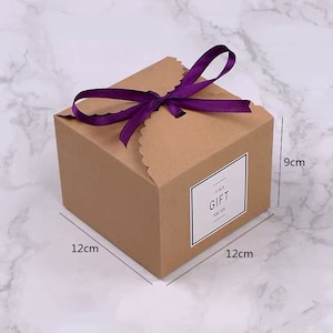 50x Kraft bianco nero rosso scatole regalo • scatole bomboniere per feste bomboniere di Natale • Bomboniere per ciambelle con etichette adesive regalo