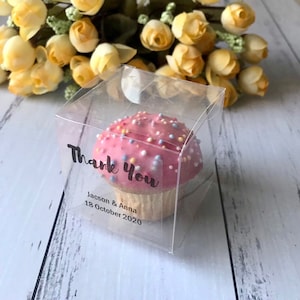 100 doorzichtige plastic bedankdoos voor verjaardagsfeestje bruiloft met gepersonaliseerde doorzichtige stickers • Mini-cupcake-bedankdoosje Macaron geschenkdoos