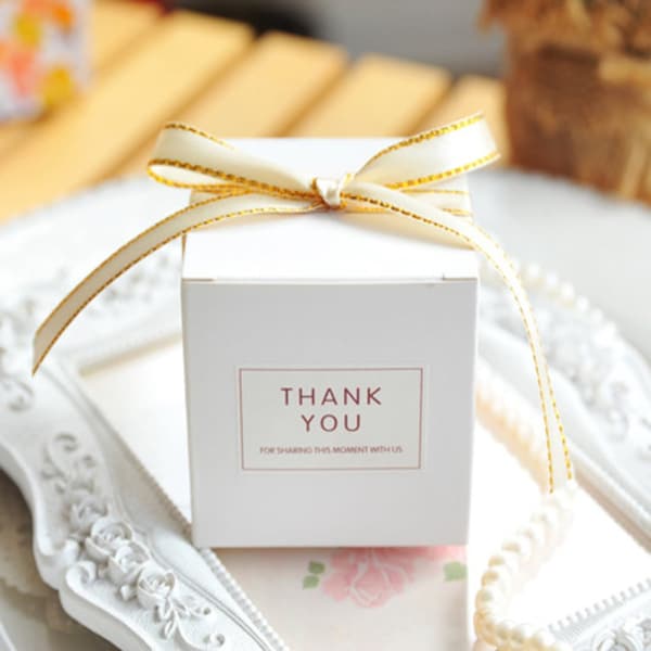 40x White Bomboniere Wedding Favor Boxes With Stickers Birthday Party Baby Shower Baptism Christmas Gift Boxes Chocolate Candy Cookie Boxes