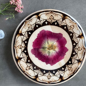Pressed Flower Art | Mandala Wall Art | Flower Resin Art | Round Wall Art | Small Artwork | Pyrography Artwork | Round Wood Art