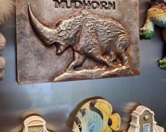 Decoración con imán de cuerno de lodo