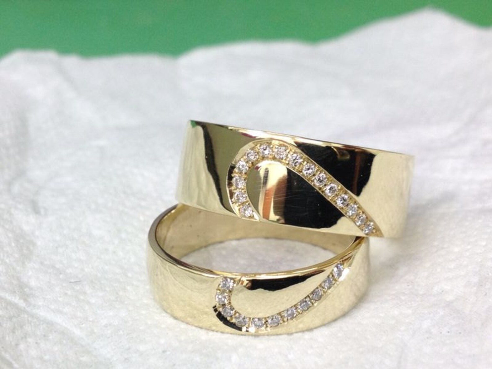 Promise rings Men and Women Heart Wedding Bands 0.14 crt Etsy