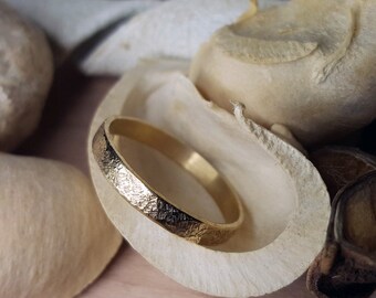 Raw silk textured recycled 9ct yellow, rose or white gold wedding ring