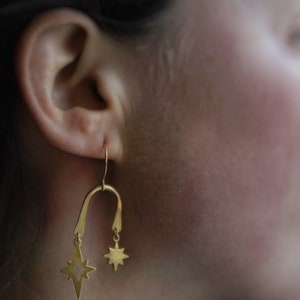 Gold Star Earrings, Asymmetric earrings, Modernist earrings, Celestial jewelry, North Star Jewelry, Galaxy earrings, Modern earrings gold 画像 2