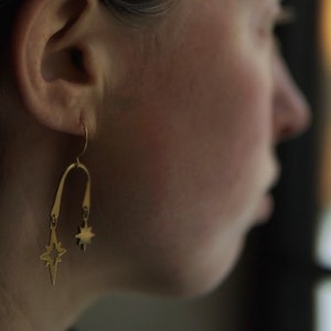 Gold Star Earrings, Asymmetric earrings, Modernist earrings, Celestial jewelry, North Star Jewelry, Galaxy earrings, Modern earrings gold 画像 6
