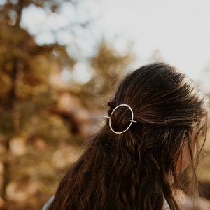 Open Circle Hair Clip, Circle Hair Barrette, Scarf Clip Slide, Copper Shawl Pin, Minimal Hair Pin, Minimalist Hair Accessories, Hair Slide image 8