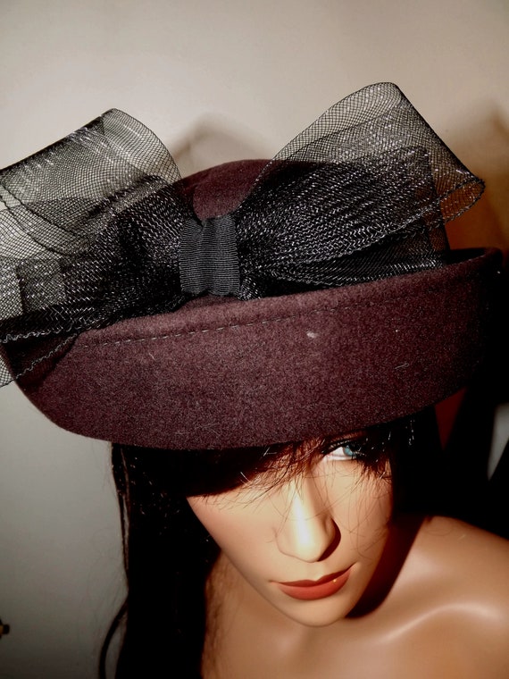 Vintage Womens Brown Felt Hat With Black Bow - image 5